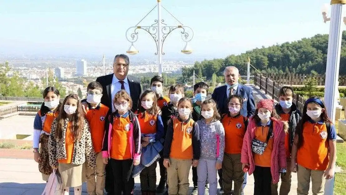 Sınıf başkanı seçilebilmek için Başkan Çerçi'den yardım istedi