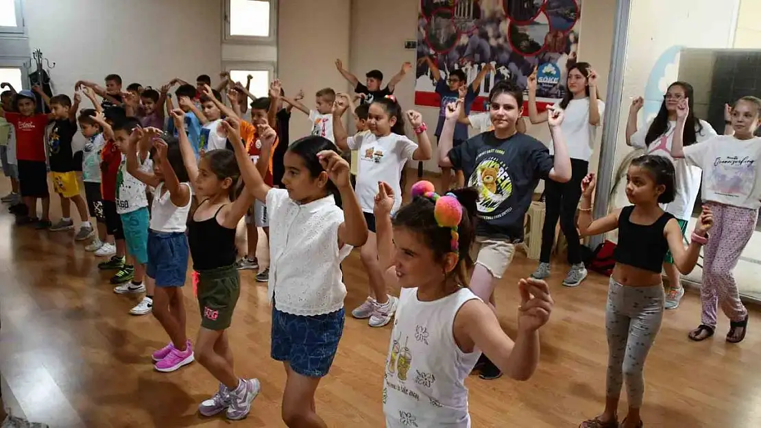 Söke Belediyesi Yaz Okulu kursları bin 200 öğrenciyi ağırlıyor