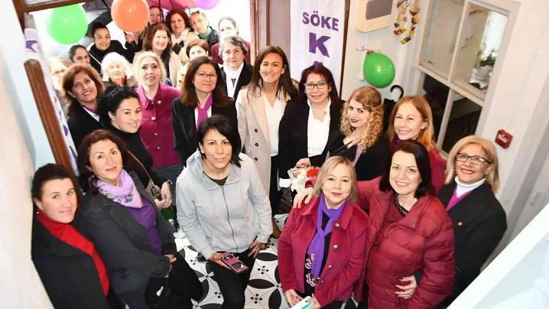 Söke'de kadın ressamların fırçasından kadın resimleri