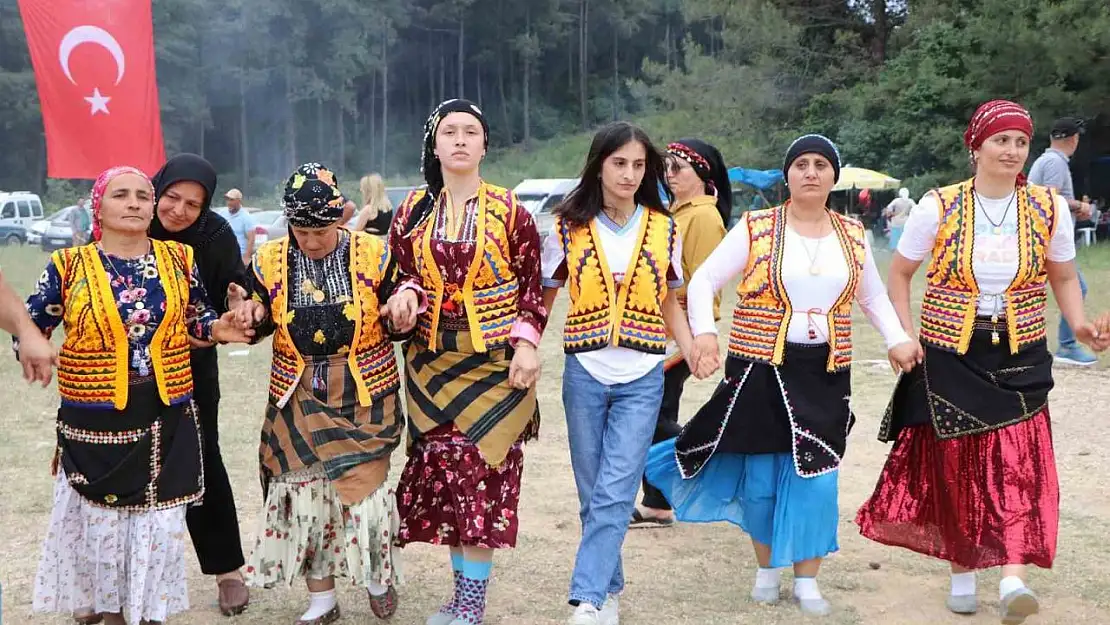 Söke'de Karadeniz Yayla Şenlikleri'nin 19'uncusu coşkulu geçti