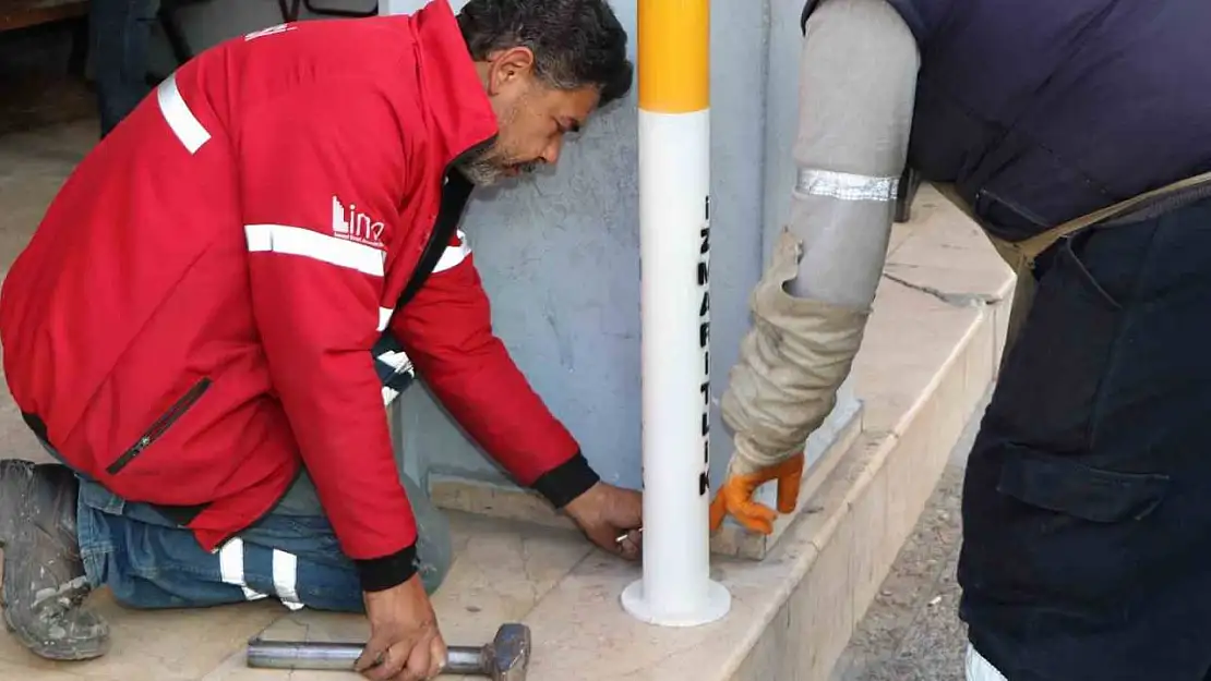 Söke'de yere izmarit atanlara ceza uygulaması başlıyor