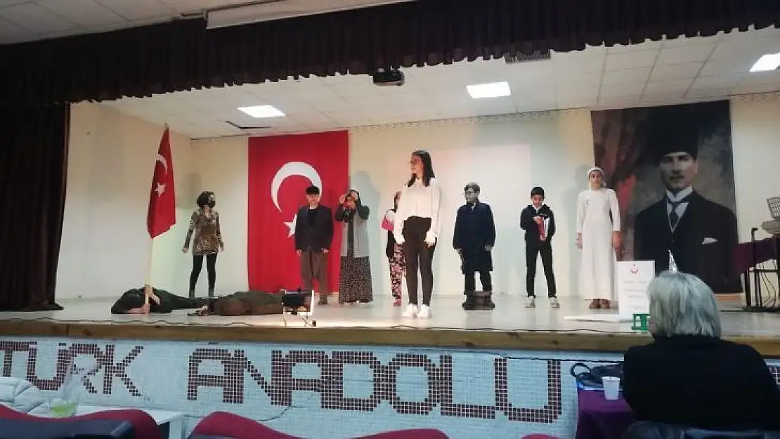 Sökeli öğrenci Zeynep Tezgin, ilçeye birincilik gururu yaşattı