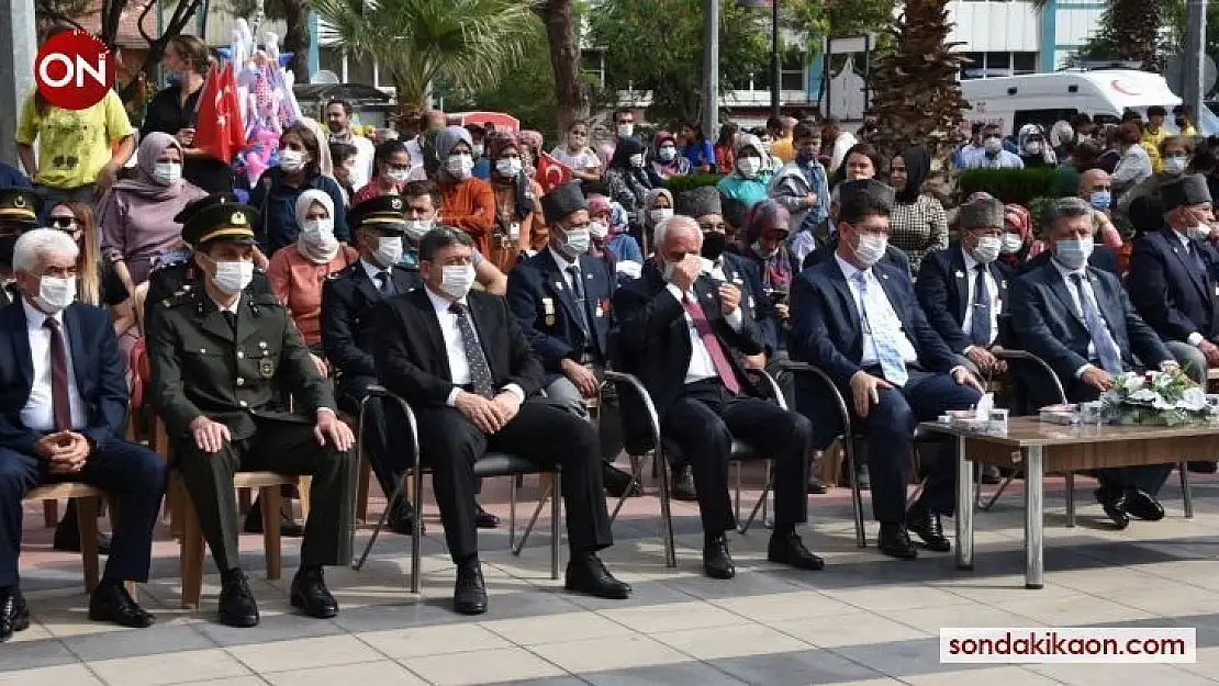 Soma'da kurtuluş coşkusu meydana sığmadı