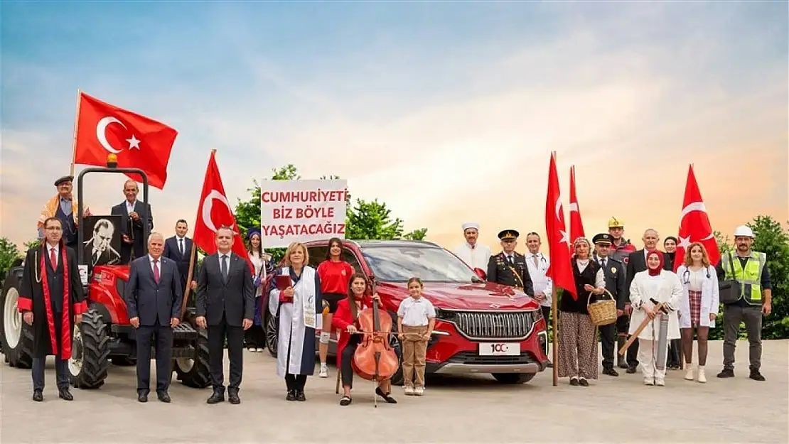 Soma Kaymakamı Fatih Akkaya'dan Vali Ünlü'ye anlamlı hediye