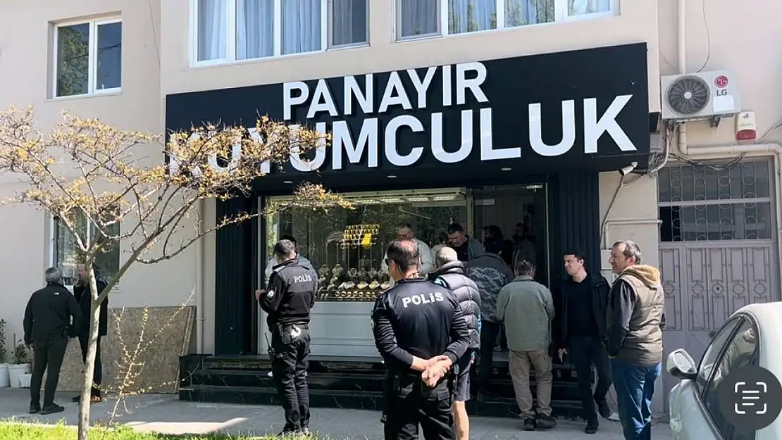 Soymak istedikleri kuyumcuya ateş açtılar, para makinasını vurdular