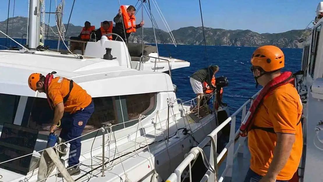 Su alan teknedeki su KIYEM ekiplerince tahliyesi yapıldı