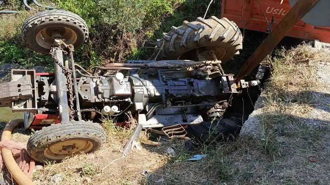 Sulama kanalına devrilen traktörün 20 yaşındaki sürücüsü öldü