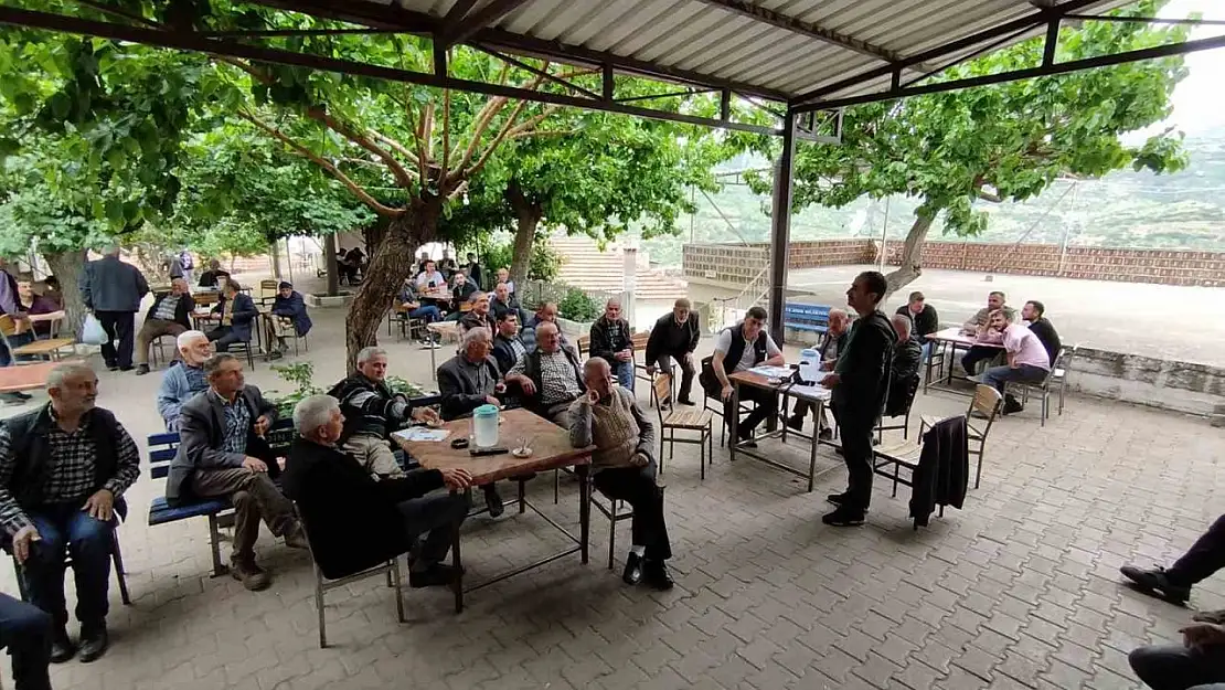 Sultanhisar'da çiftçiler bilgilendirildi