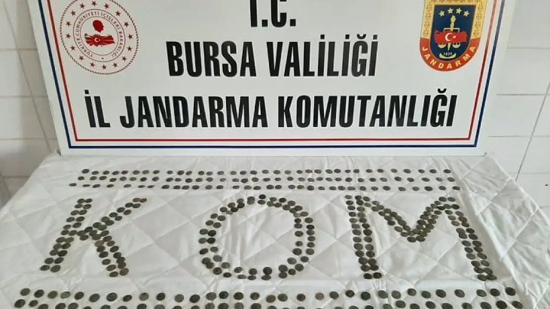 Tarihi eserleri jandarmaya satmaya çalışırken yakalandı