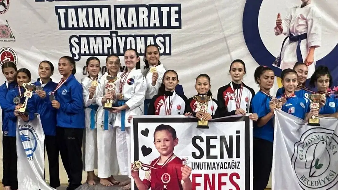 Tavşanlı Belediyesi Karate Takımı Türkiye şampiyonu oldu