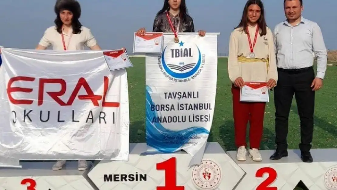 Tavşanlı Borsa İstanbul Anadolu Lisesi, Okul Sporları Geleneksel Türk Okçuluğu Türkiye Birinciliği'nde şampiyon oldu