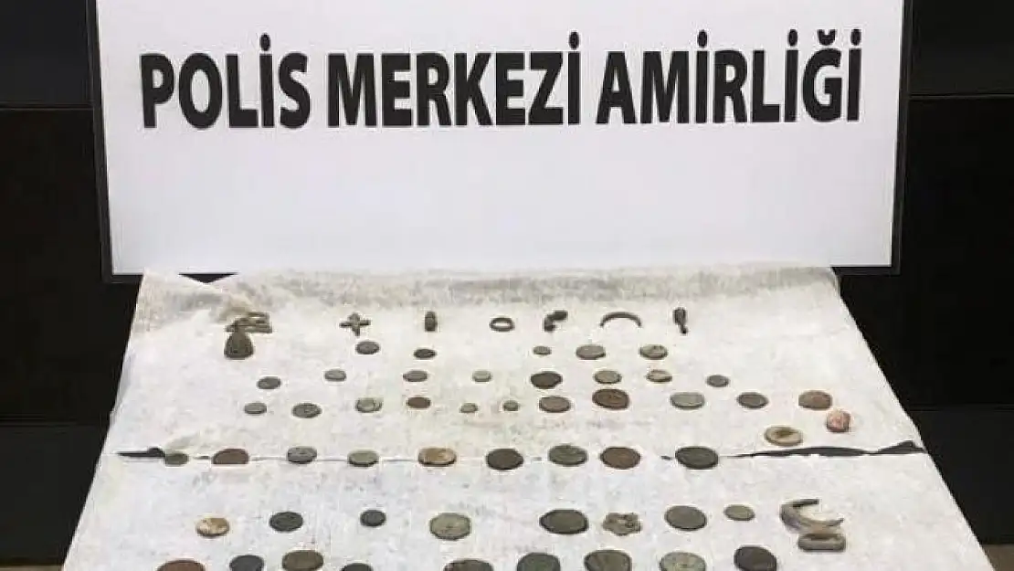Tavşanlı'da 153 parça tarihi obje ve sikke ele geçirildi