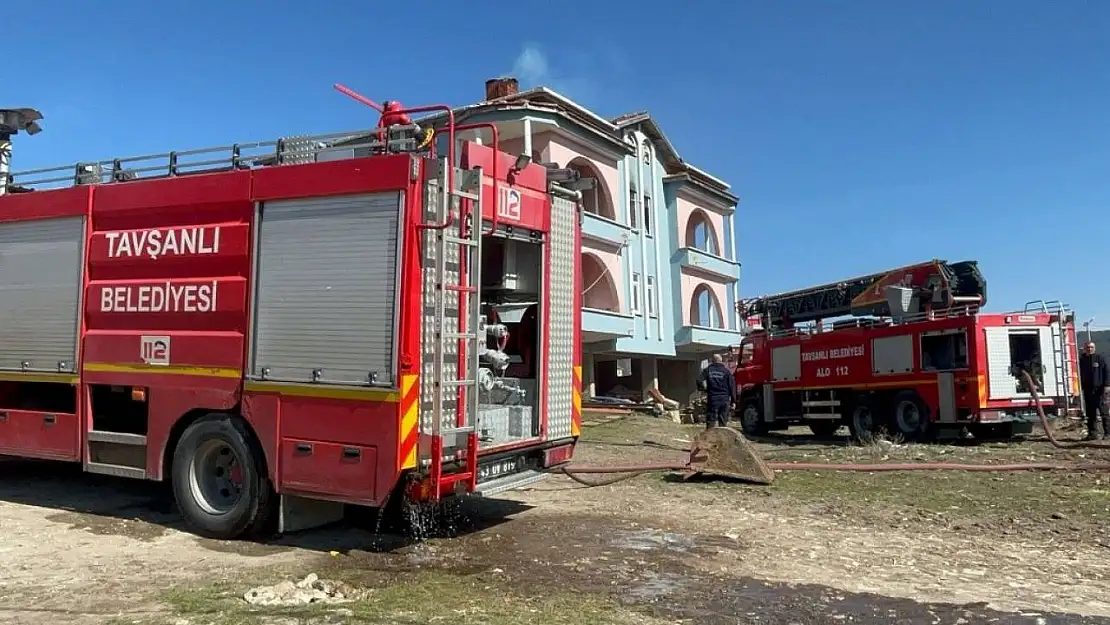Tavşanlı'da bir evde çıkan yangın korkuttu