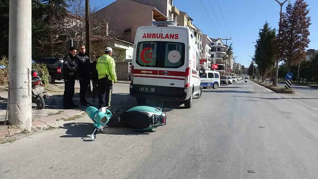 Tavşanlı'da motosiklet ile otomobil çarpıştı: 1 yaralı