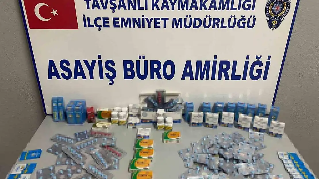 Tavşanlı'da pazardaki tezgahta satışı yasak ilaçlar ele geçirildi