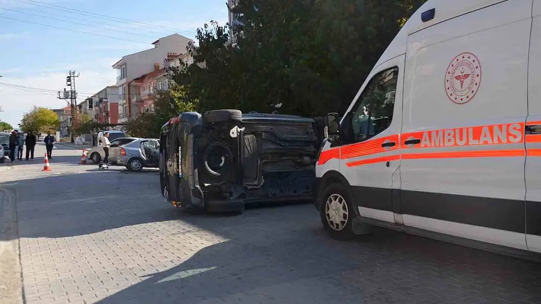 Tavşanlı'da trafik kazası: Takla atan araçta burnu bile kanamadı