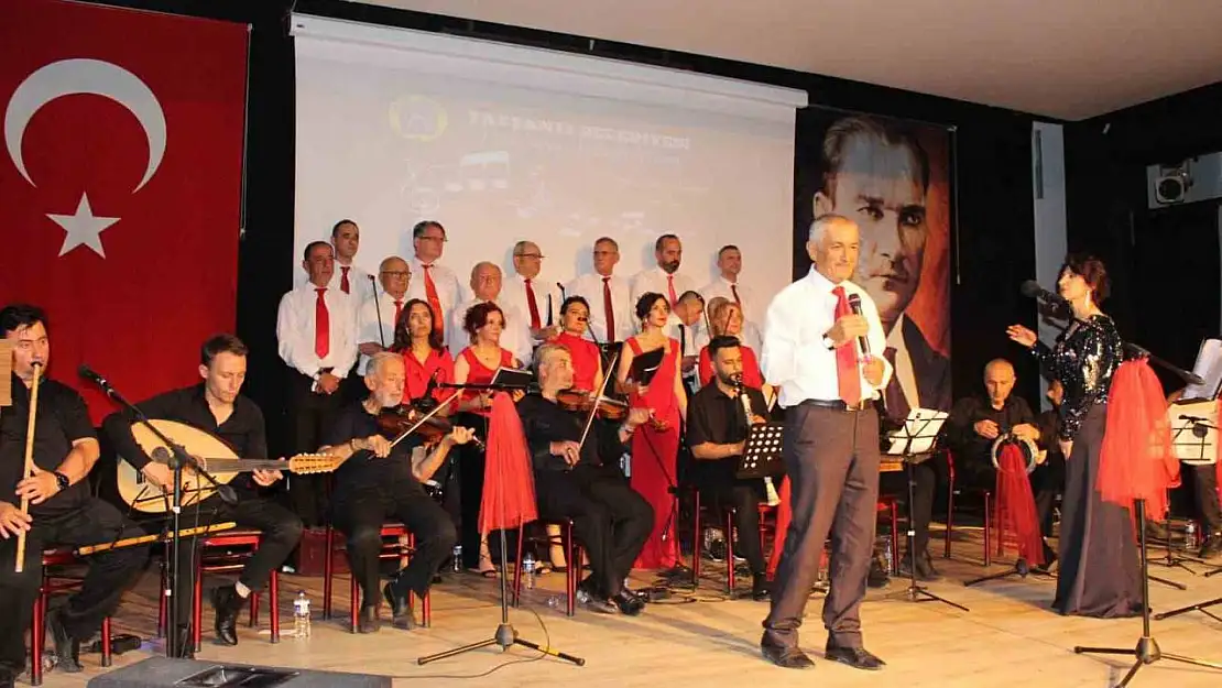 Tavşanlı Türk Sanat Müziği Topluluğu'ndan konser
