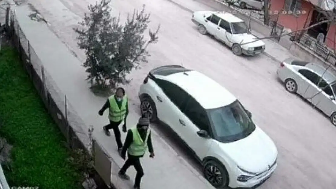 Teknik servis gibi gelip mahalledeki doğalgaz topraklamalarını çaldılar