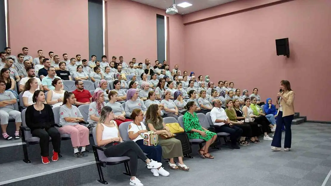 Tekstil işçilerine bulaşıcı hastalıklardan korunma yöntemleri anlatıldı