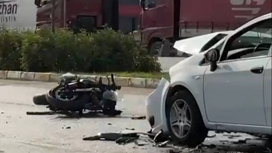 Ters şeritten gelen araç motosikletlae kafa kafaya çarpıştı, 1 ölü 1 yaralı