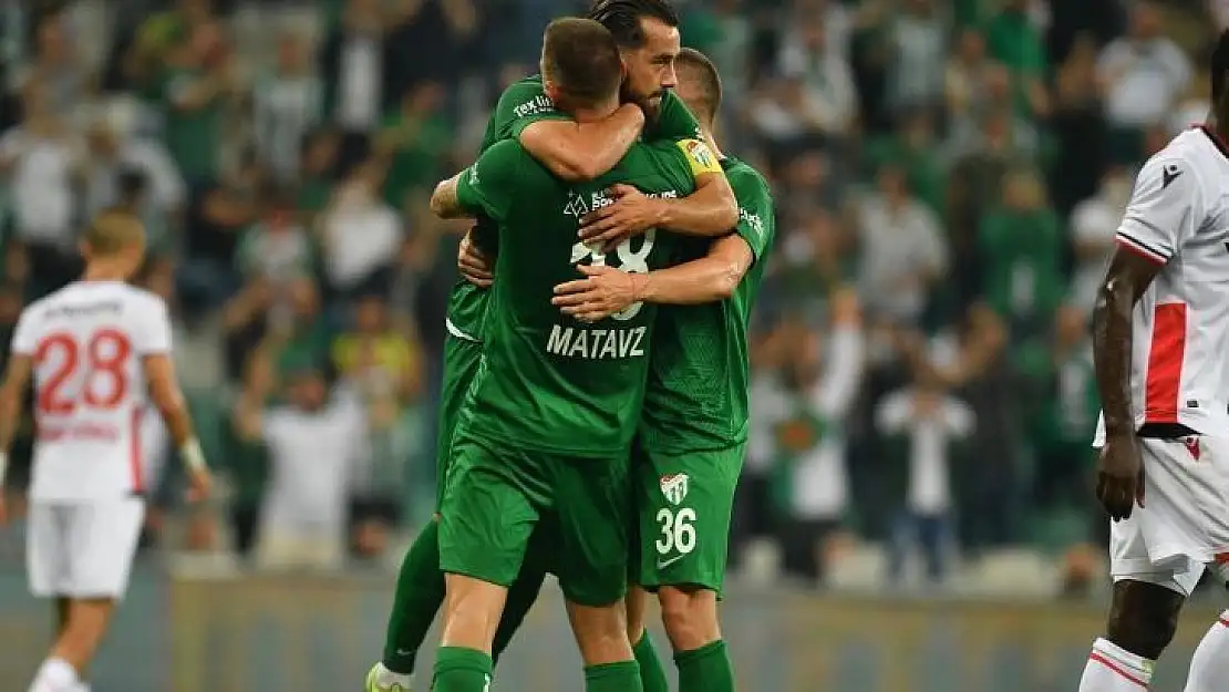 TFF 1. Lig: Bursaspor: 1 - Yılport Samsunspor: 1 (İlk yarı sonucu)