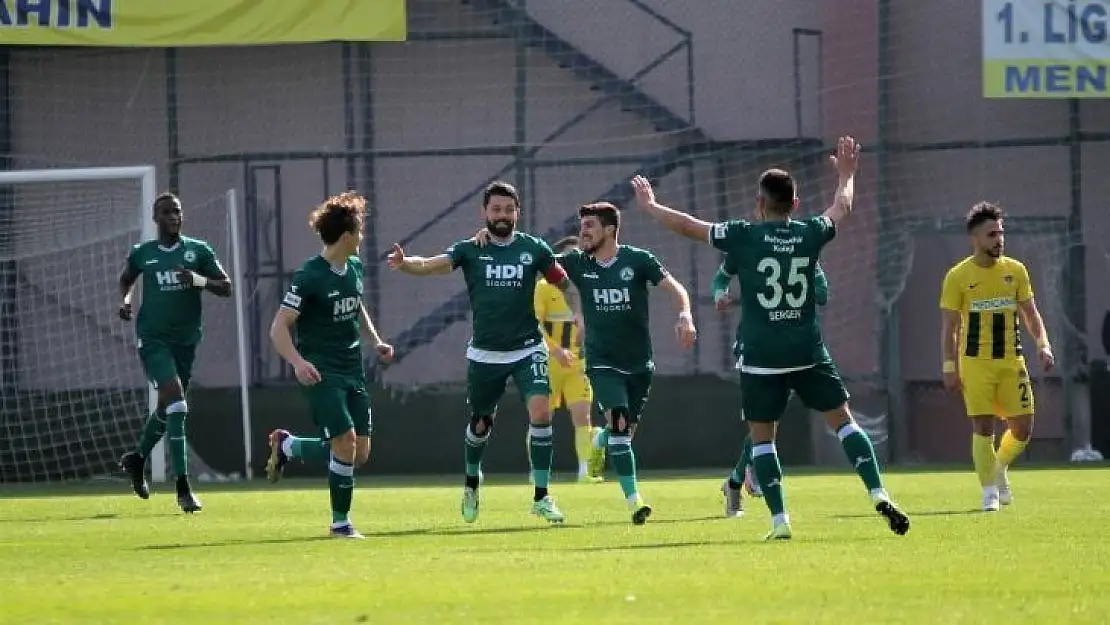 TFF 1. Lig: Menemenspor: 0 - Giresunspor: 4