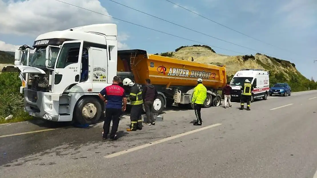 Tırda çıkan yangını, itfaiye ekipleri büyümeden söndürdü