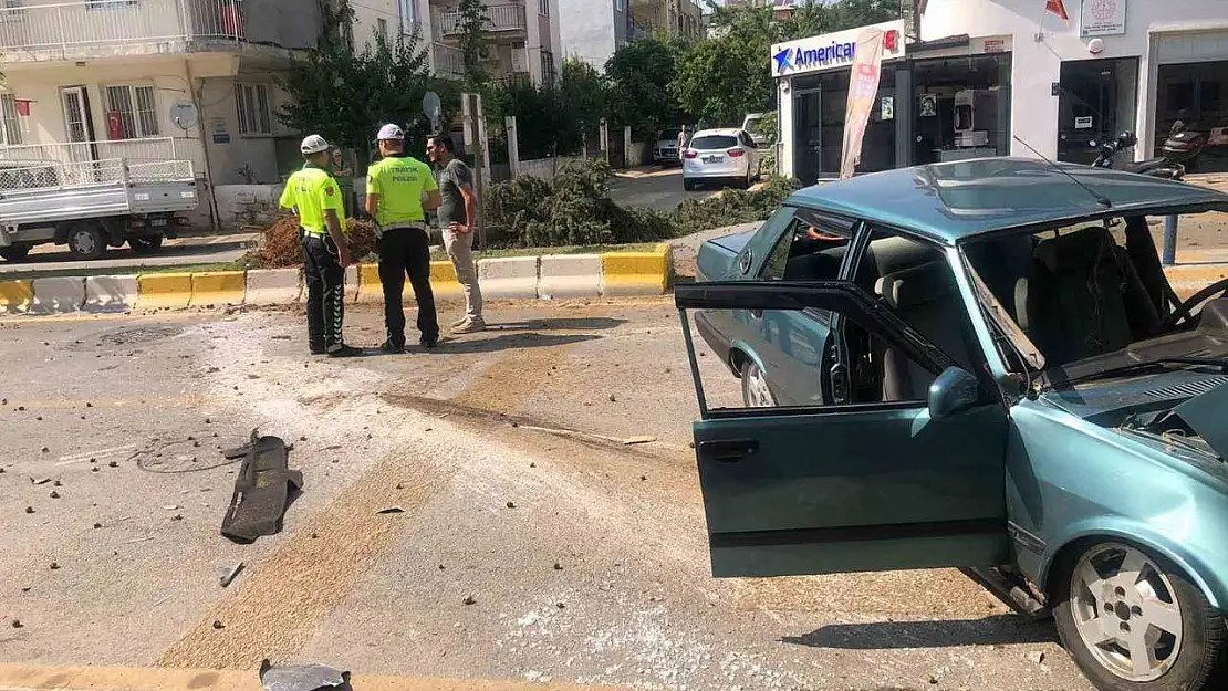 Tofaş otomobil ağaca çarptı: 1'i çocuk 3 yaralı