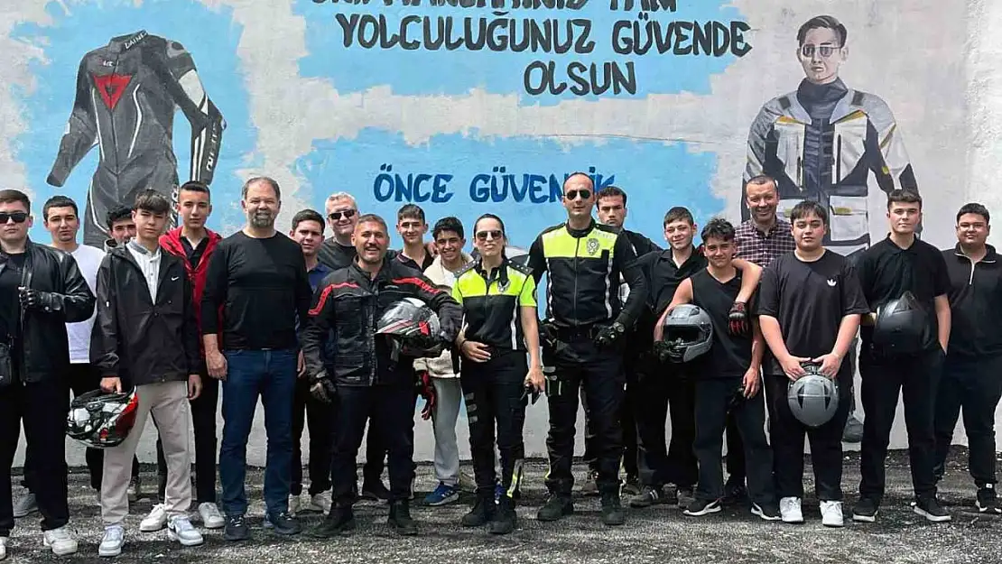 Toplu taşıma şoförleri ve motosiklet sürücüleri bilgilendirildi