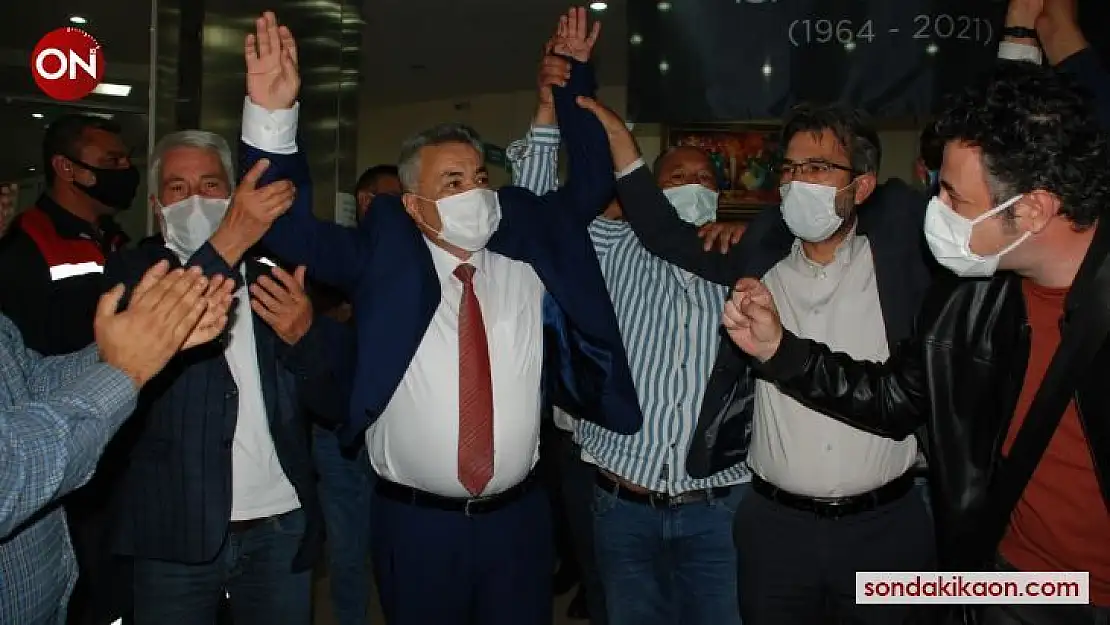 Torbalı'nın yeni başkanı Mithat Tekin oldu