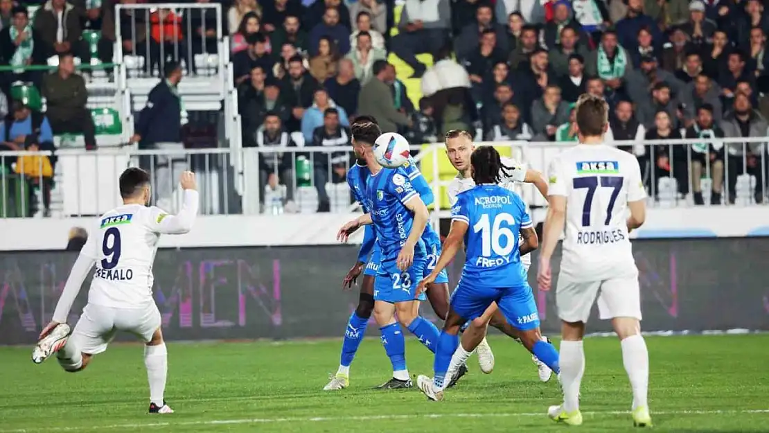 Trendyol Süper Lig: Bodrum FK: 0 - Kasımpaşa: 0 (İlk yarı)