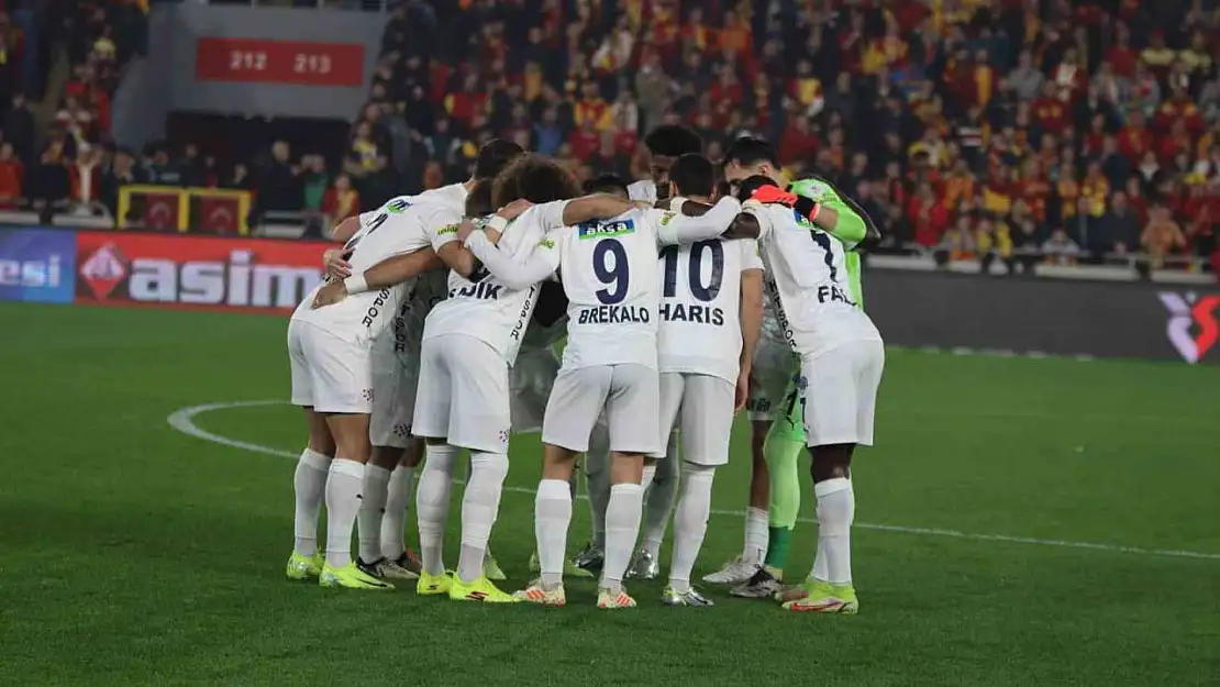 Trendyol Süper Lig: Göztepe: 1 - Kasımpaşa: 0 (İlk yarı)