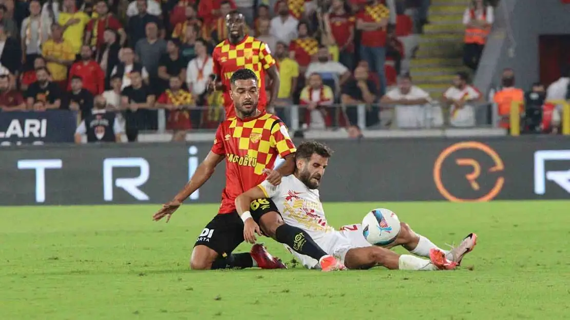 Trendyol Süper Lig: Göztepe: 2 - Kayserispor: 0 (İlk yarı)