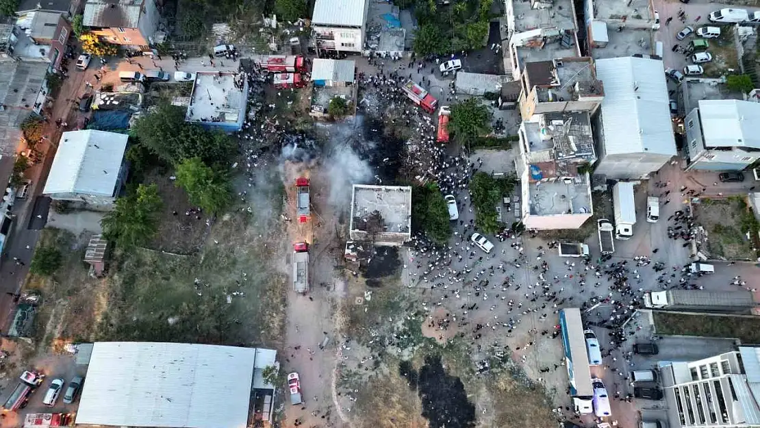 Tüpler bomba gibi patladı, ev alevlere teslim oldu