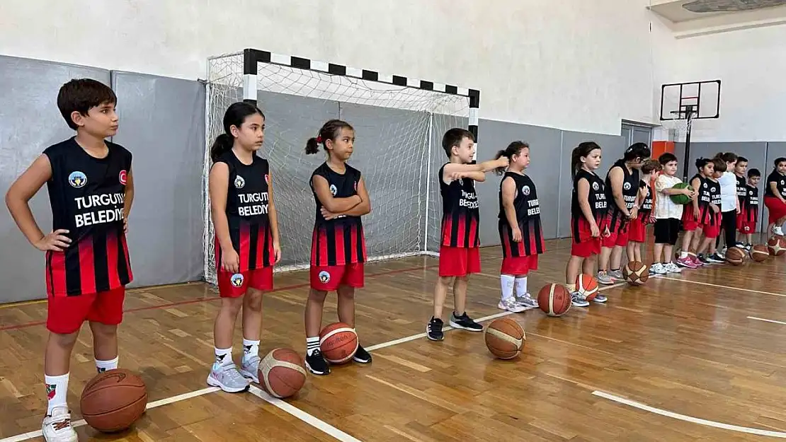 Turgutlu Belediyesi basketbol kurs kayıtları devam ediyor