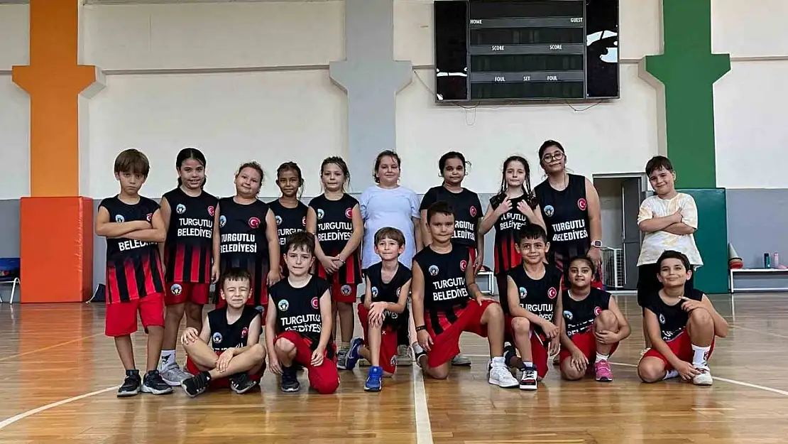 Turgutlu Belediyesinin basketbol kurs kayıtları devam ediyor