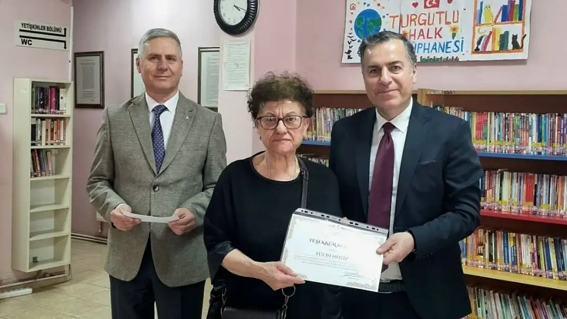 Turgutlu'da en çok kitap okuyanlar ödüllendirildi