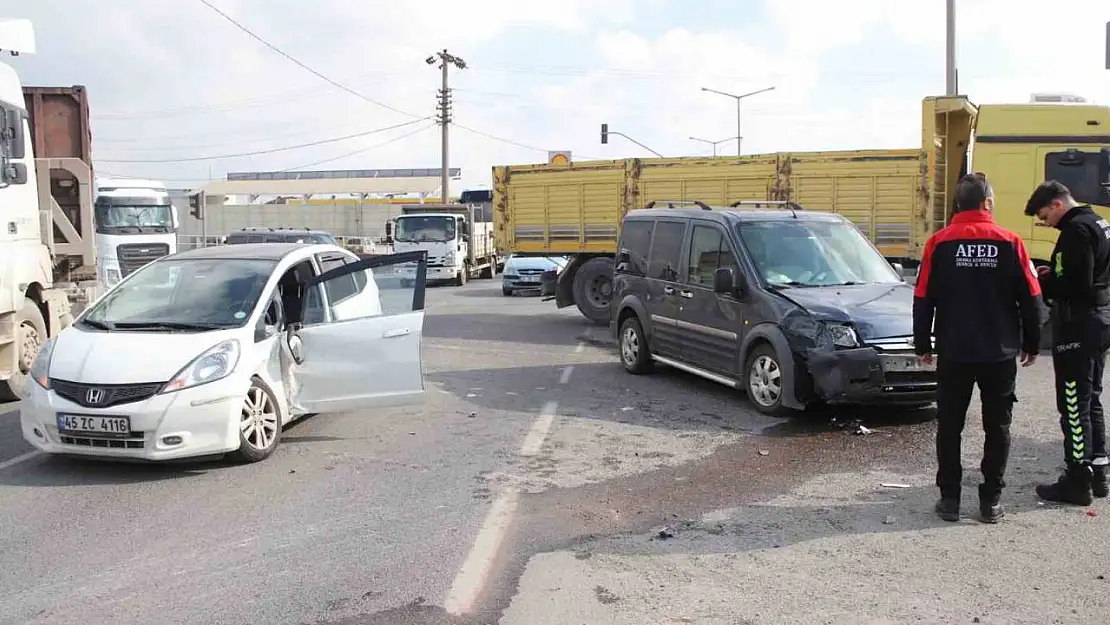 Turgutlu'da trafik kazası: 1 yaralı