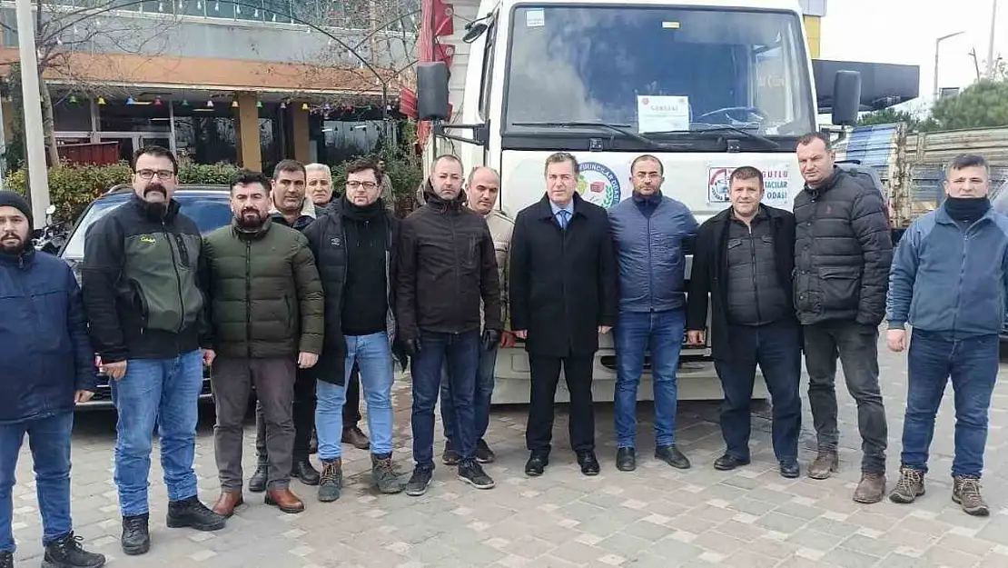 Turgutlu'dan depremzedelere sıcak yemek dağıtımı için araçlar yola çıktı