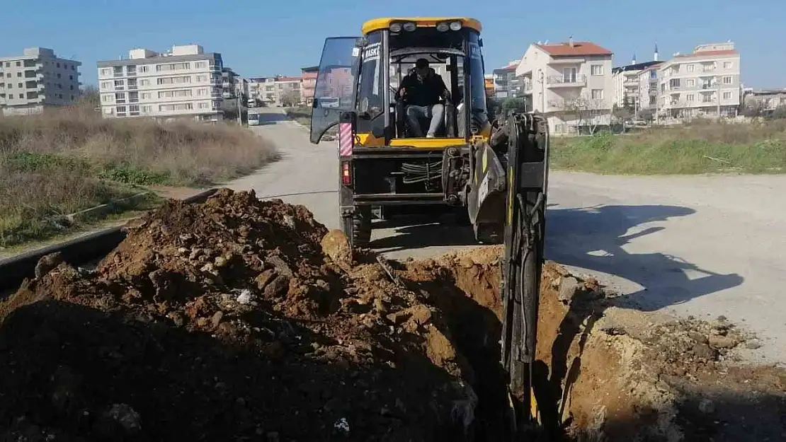 Turgutlu Fatih Sanayi Sitesi'nde yağmur suyu hattı çalışması yapıldı