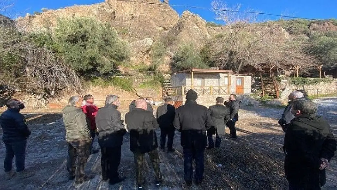 Turizm bölgesi Assos'da kaya ıslah çalışmaları sürüyor
