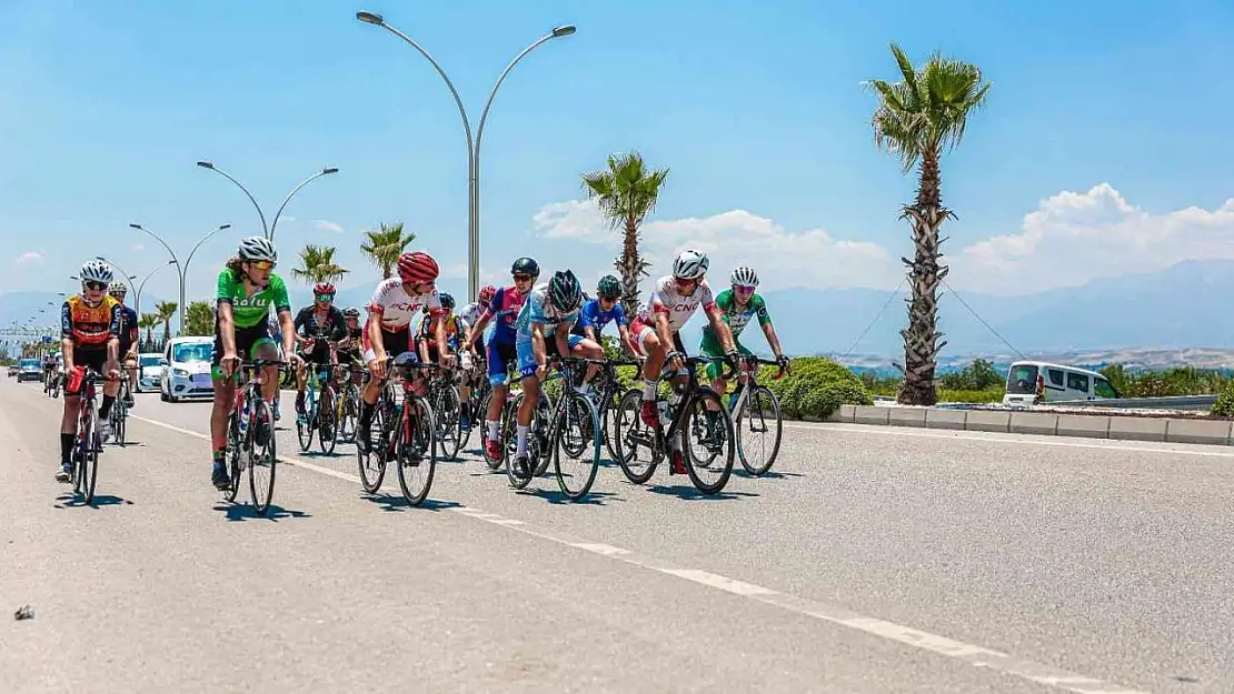 Türkiye'nin dört bir yanından gelen takım ve sporcular Denizli'de ter döktü