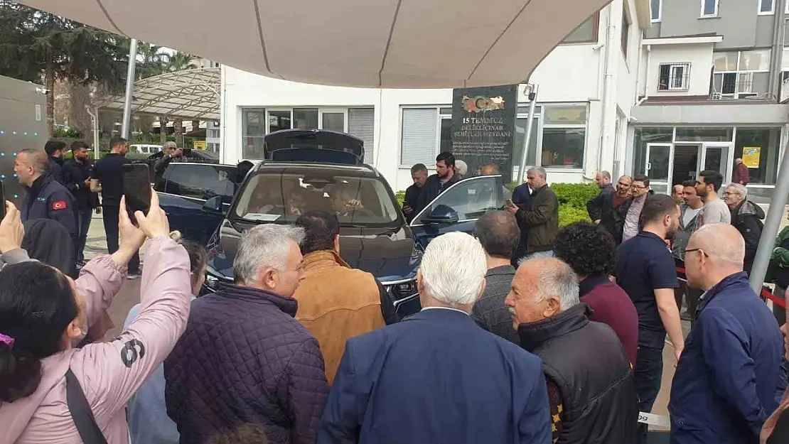 Türkiye'nin otomobili Togg, Denizlililerle buluştu