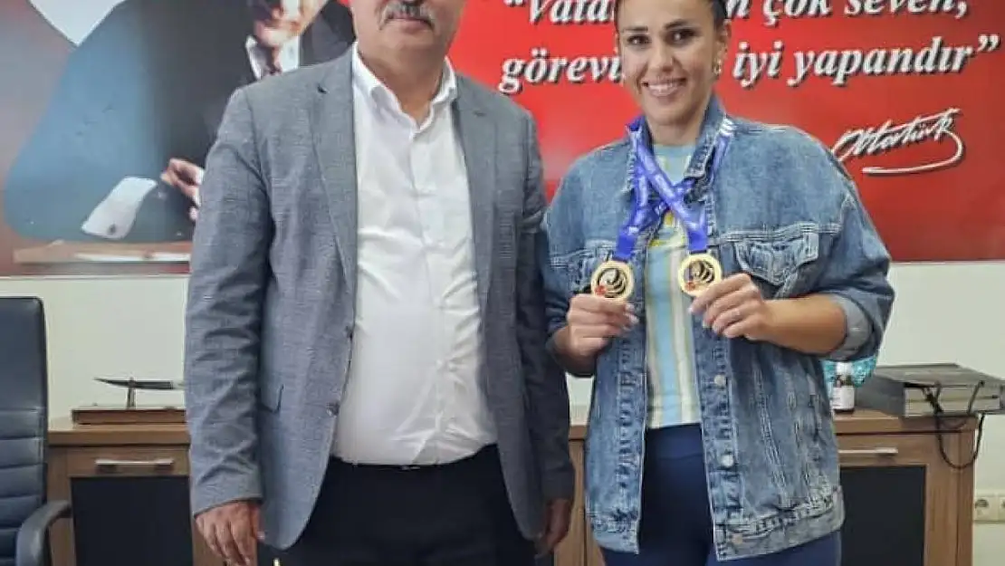 Türkiye şampiyonu Hatice Öğretmen Bayağaç'ı gururlandırdı