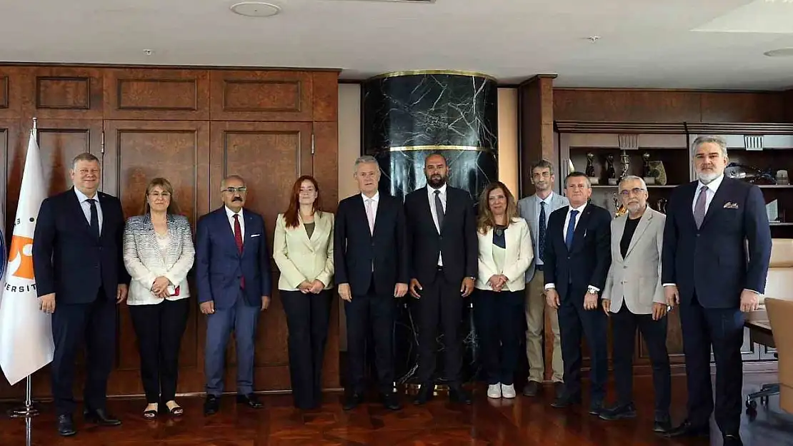Türkiye Satranç Federasyonu'ndan, İZTO'ya ziyaret