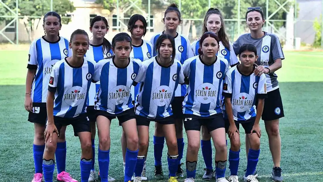 U13-U15 Kız Futbol Ligi'nde ilk düdük çaldı