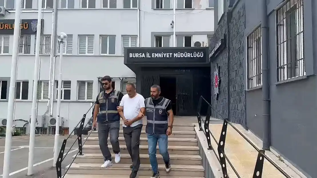 Üç yıl boyunca başkasına ait kimlikle yaşadı