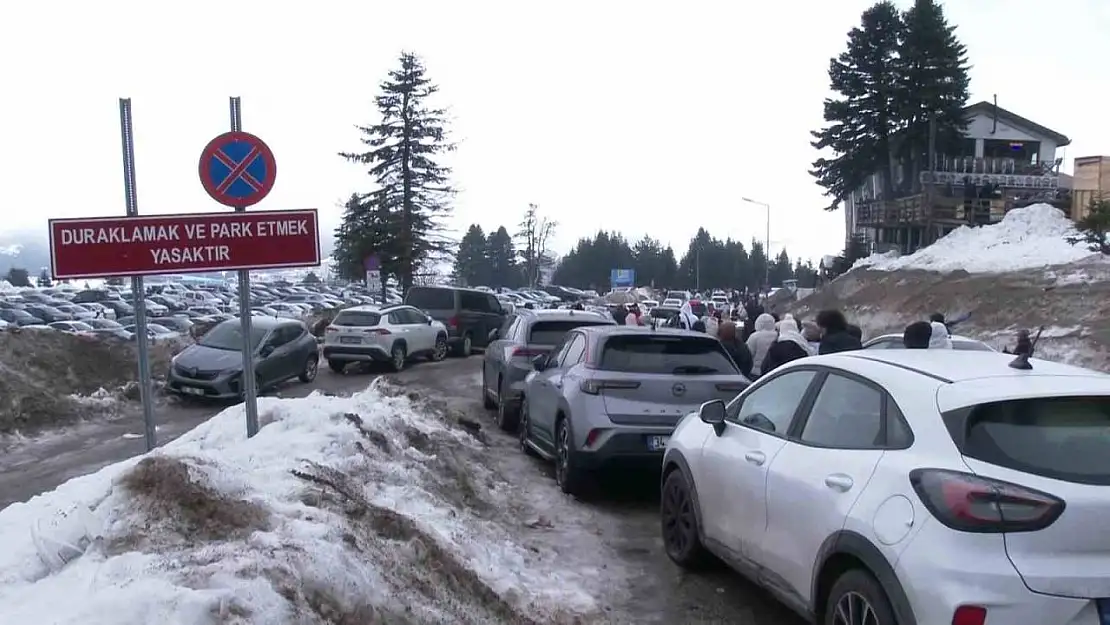 Uludağ'da sömestr öncesi otopark kaosu