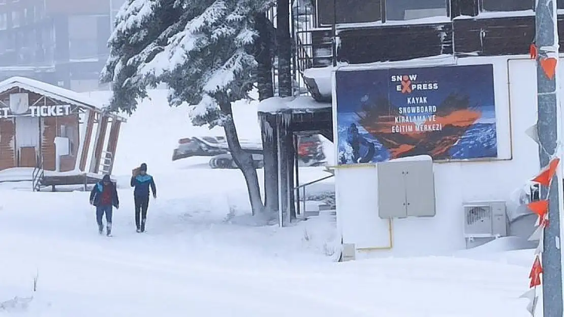 Uludağ'da yarım metre kar sevinci...Bu yıl Rus ve Ukraynalı turist yağacak