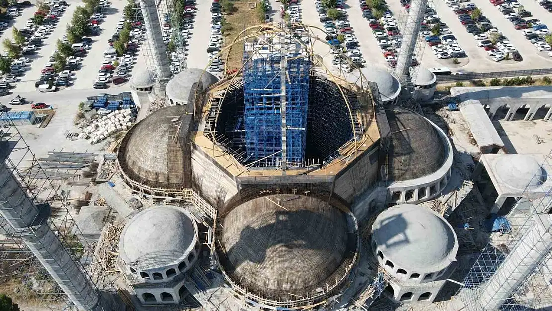 Uludağ Üniversitesi'ndeki devasa caminin kaba inşaatı bitiyor